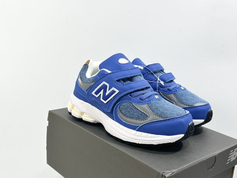 NEW BALANCE SHOES